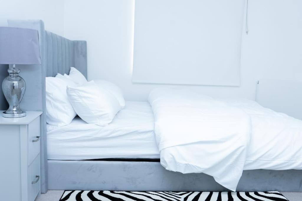 1 Bed Luxury Comfortable Apt 伦敦 外观 照片