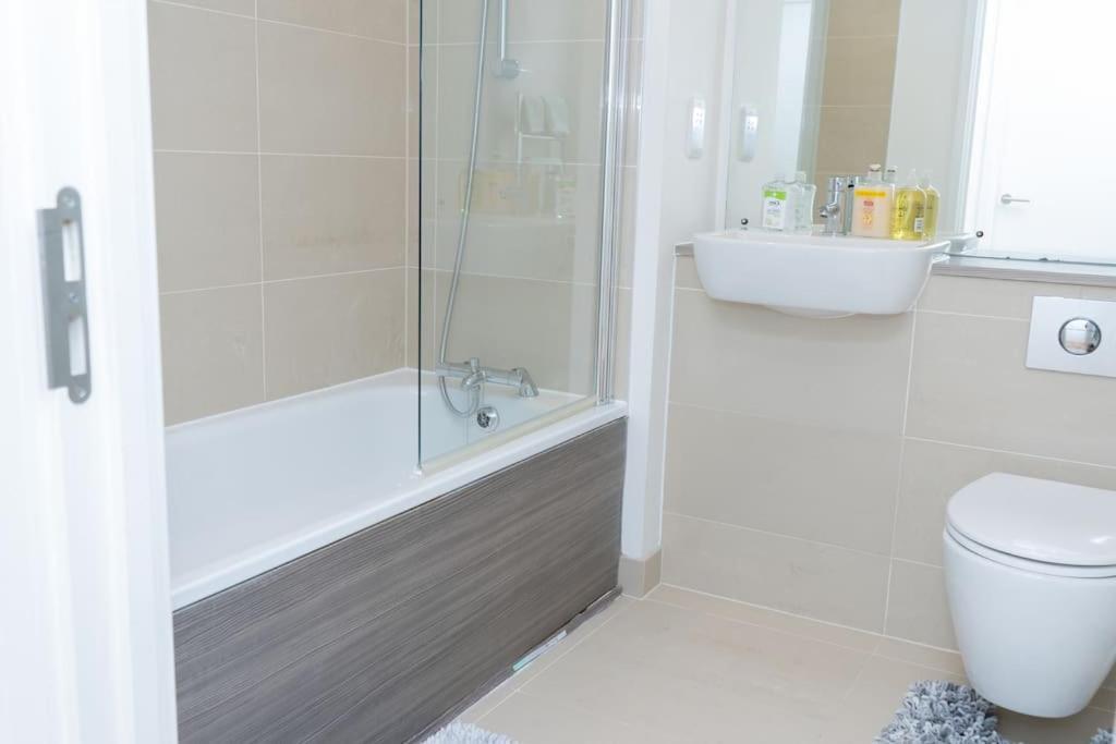 1 Bed Luxury Comfortable Apt 伦敦 外观 照片