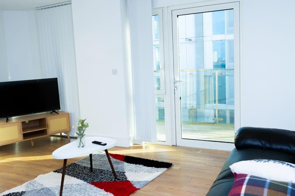 1 Bed Luxury Comfortable Apt 伦敦 外观 照片